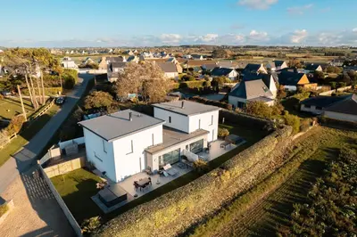 Quartier de la villa ou autre quartier proche