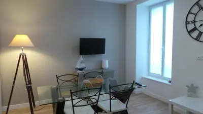 Télévision ou salle de divertissement dans l'établissement 20 rue Gasté, proche gare SNCF de BREST