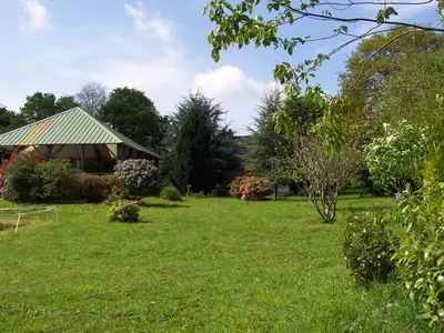 Jardin de l'établissement L'Ecrin de Pradou Glaz