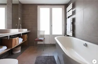 Salle de bains dans l'établissement Aux 4 Sardines T2 56m2