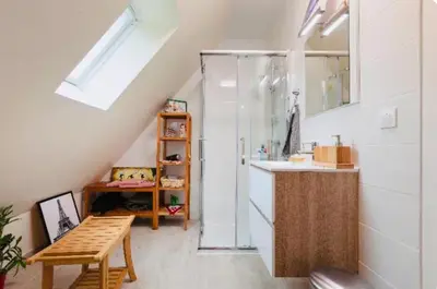 Salle de bains dans l'établissement Envol du Phénix - Studio Phenix 20 m² avec jardin