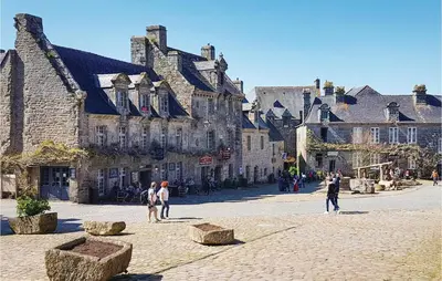 Clients de l'établissement 2 Bedroom Cozy Home In Locronan