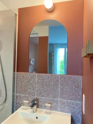 Salle de bains dans l'établissement Hotel Saint Louis