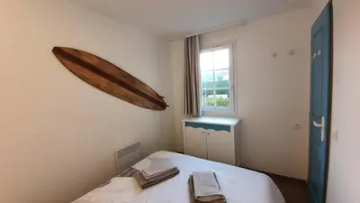 Un ou plusieurs lits dans un hébergement de l'établissement Vacances Ô Cap Coz - Jardin vue mer et piscine - Résidence Cap Azur Fouesnant
