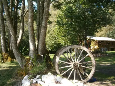 Jardin de l'établissement chambre d'hôte atypique 