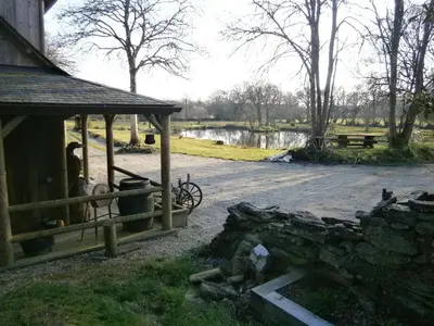 Jardin de l'établissement chambre d'hôte atypique 