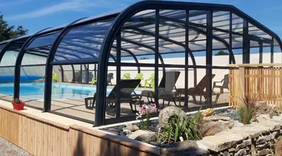Piscine de l'établissement L'olivier ou située à proximité