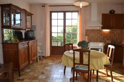 Cuisine ou kitchenette dans l'établissement la hulotte