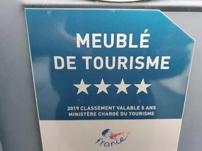 Certificat, récompense, panneau ou autre document affiché dans l'établissement LES EMBRUNS JARDIN