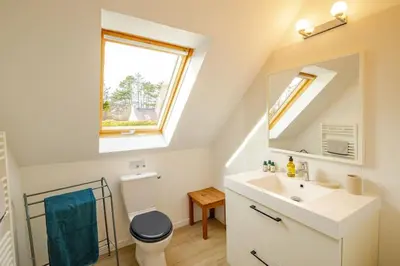 Salle de bains dans l'établissement Maison familiale 11 couchages, proche de La Palue
