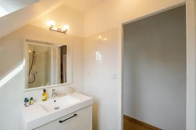 Salle de bains dans l'établissement Maison familiale 11 couchages, proche de La Palue