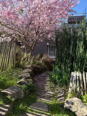 Jardin de l'établissement Rez de Jardin Terrasse Literie Haut de gamme Proche Gare et Hyper Centre