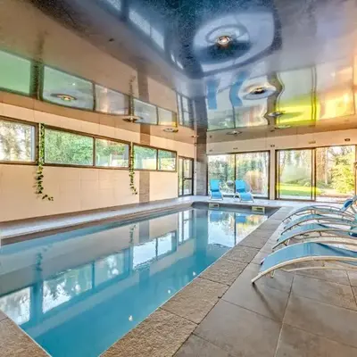 La Villa des Légendes - Spa & Swimming Pool