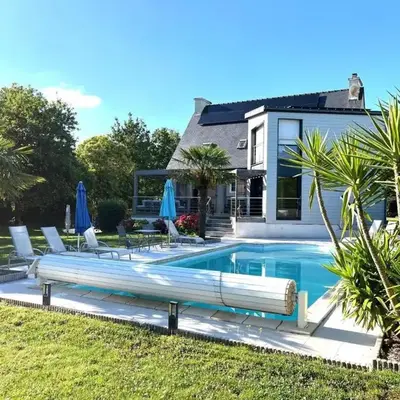 Holiday Home in Bénodet with Pool & Beaches