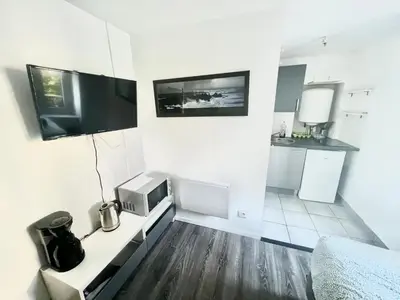 Cuisine ou kitchenette dans l'établissement Studios meublés Brest Keruscun