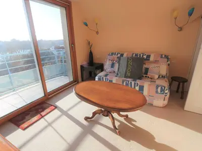 Coin salon dans l'établissement Bénodet, superbe duplex 3 étoiles, près de la plage, balcon et ascenseur - FR-1-481-61