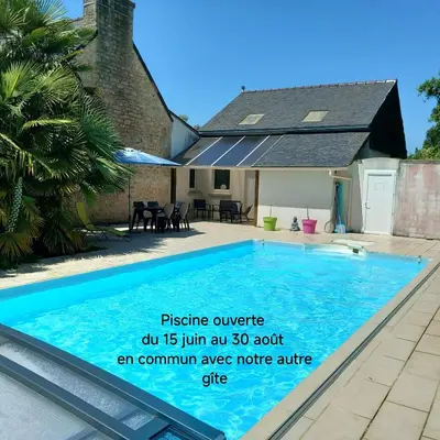 Piscine de l'établissement La Demoiselle du Finistère ou située à proximité