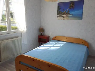 Un ou plusieurs lits dans un hébergement de l'établissement Maison calme avec jardin clos, proche plage Cap Coz, 5 chambres, garage - Fouesnant - FR-1-481-68