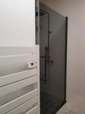 Salle de bains dans l'établissement T2 Brest centre 