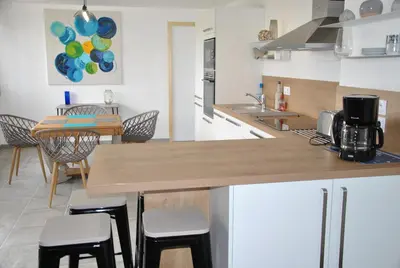 Cuisine ou kitchenette dans l'établissement Cap sur le Phare à Moguériec
