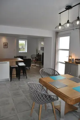 Coin salon dans l'établissement Cap sur le Phare à Moguériec