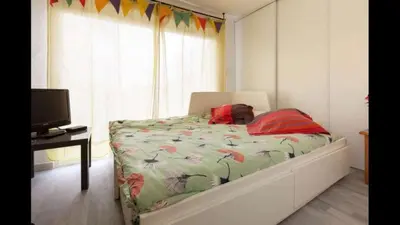 Un ou plusieurs lits dans un hébergement de l'établissement Envol du Phénix - chambre suite et cuisine en rdc