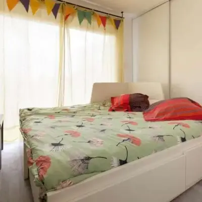 Envol du Phénix - chambre suite et cuisine en rdc