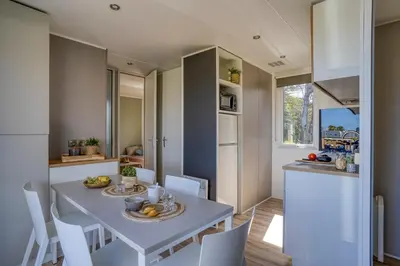 Cuisine ou kitchenette dans l'établissement Slow Village Breizh Légendes
