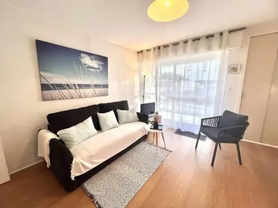 Un ou plusieurs lits dans un hébergement de l'établissement Appartement 3* à Bénodet, terrasse, parking, à 150m de la plage et thalasso - FR-1-481-49