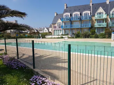 Piscine de l'établissement Cap Marine 8 ou située à proximité