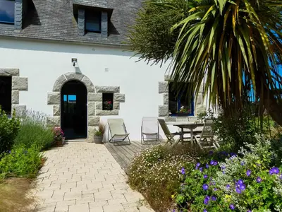 Jardin de l'établissement chambre d'hôtes LE CLOS DES ABERS