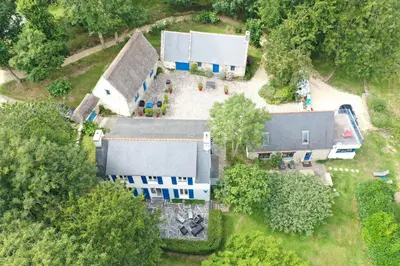 Vue panoramique sur l'établissement Gîtes Ty Kelen