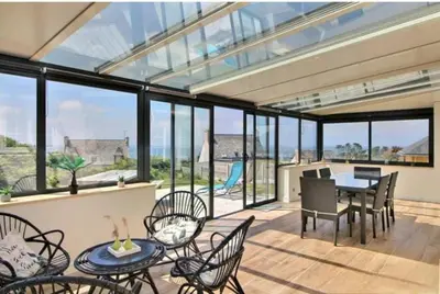Balcon ou terrasse dans l'établissement Maison proche du Phare de Trézien vue mer