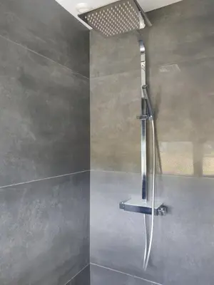 Salle de bains dans l'établissement TI GWEN HA DU