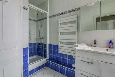 Salle de bains dans l'établissement Kerelen