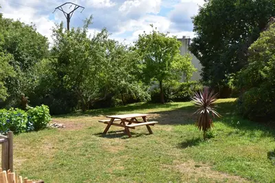 Jardin de l'établissement mobil-home à la campagne