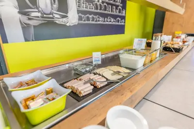 Nourriture dans l'hôtel ou à proximité