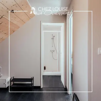 Salle de bains dans l'établissement Le gite de Louise