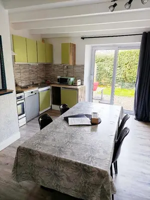 Cuisine ou kitchenette dans l'établissement Gite Les Sables Blancs