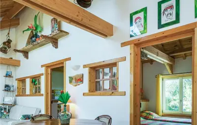 Cuisine ou kitchenette dans l'établissement 2 Bedroom Gorgeous Home In Plouguerneau