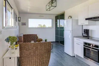 Cuisine ou kitchenette dans l'établissement Le Nominoë - Studio à Lampaul-Plouarzel