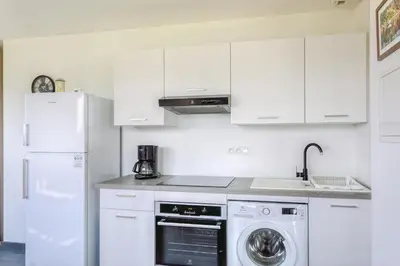 Cuisine ou kitchenette dans l'établissement Le Nominoë - Studio à Lampaul-Plouarzel