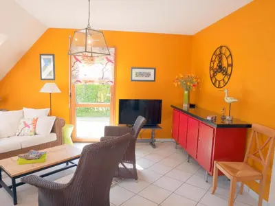 Coin salon dans l'établissement Holiday Home in Plouneour near Sandy Beach