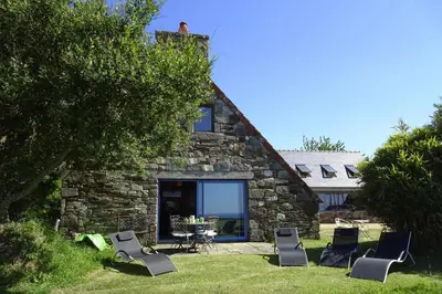 Jardin de l'établissement Stone House near Rosa Granite Coast