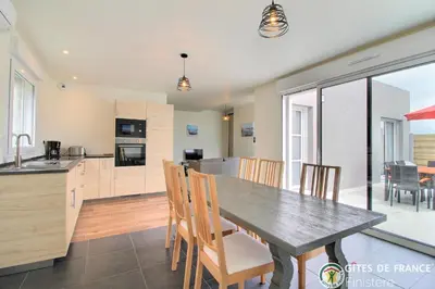 Cuisine ou kitchenette dans l'établissement Villa le Nid Des Dunes & Spa 2 gîtes écologiques