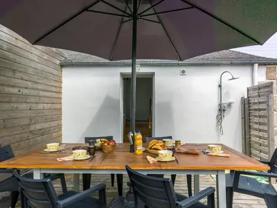 Terrasse ou espace extérieur de l'établissement Holiday Home Le Coup de Coeur by Interhome