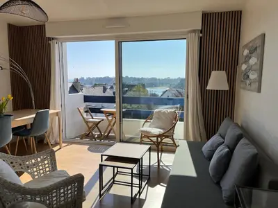 Coin salon dans l'établissement Appartement vue mer