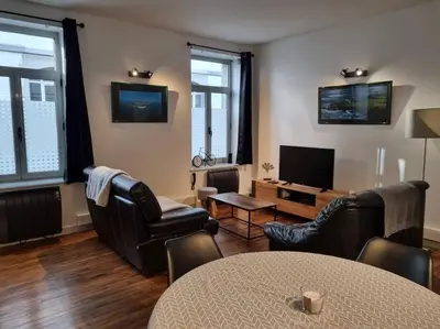 Télévision ou salle de divertissement dans l'établissement Grand appartement près de la Cathédrale de Quimper