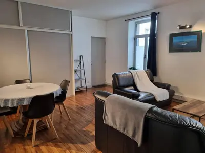 Coin salon dans l'établissement Grand appartement près de la Cathédrale de Quimper