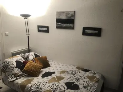 Un ou plusieurs lits dans un hébergement de l'établissement Appartement cosy 100m plage de Pentrez